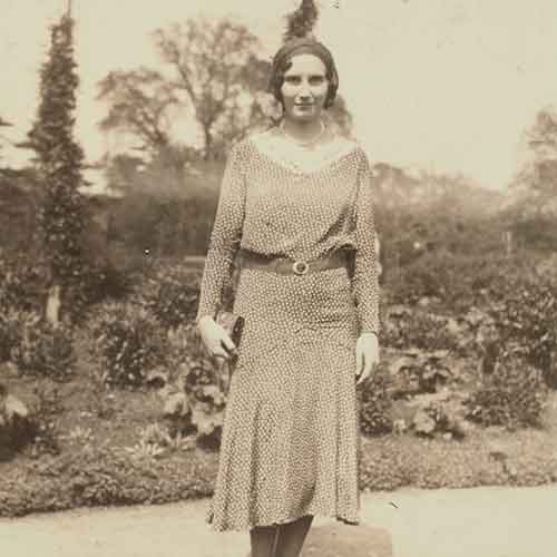 Haydée Noya (1903–1992), manuscript cataloger for 39 years at The Huntington. She was the principal cataloger for Hispanic manuscripts for most of her career. Unknown photographer. The Huntington Library, Art Museum, and Botanical Gardens.