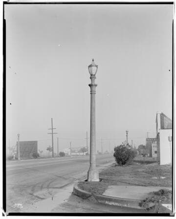 L1.2 - Lighting, streets - Lamp Post