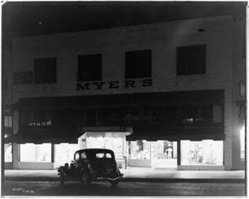 L1.3 - Lighting, stores - Night Photo