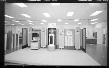 Electric appliance exhibition display