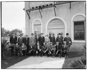 P1.1 - Group Portraits