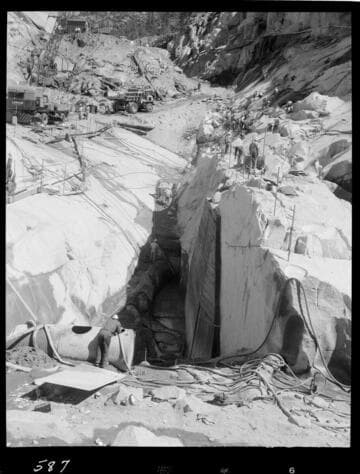Big Creek - Mammoth Pool - Placing dental concrete at bottom of cutoff trench