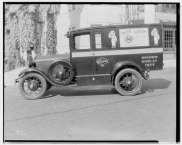 Window Display Department Truck #2611