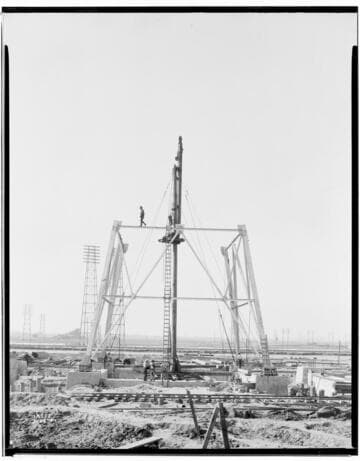 Long Beach Steam Station, Plant #3 - First stage of steel up for special tower