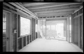 Home addition under construction