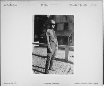 P1.2 - Portraits, misc. - H. A. Barre