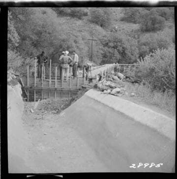 Kaweah #2 - Miscellaneous views of Flume replacement