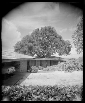 Bartholomew, Mr. and Mrs. M. W., residence