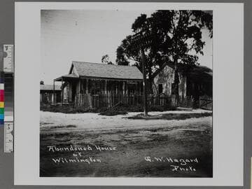 Abandoned house at Wilmington