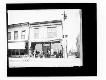 Braley and Bosworth grocery store, Harvey, Illinois