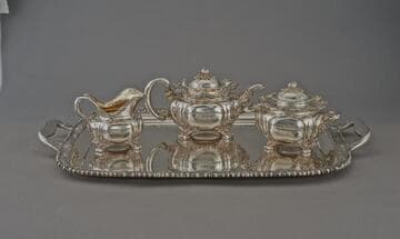 Hot water kettle and spirit burner