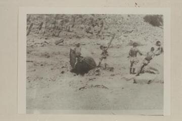 Crew of the Eddy cruise attempting to free the "Powell" which was trapped at Dubendorff Rapid when it was being lined