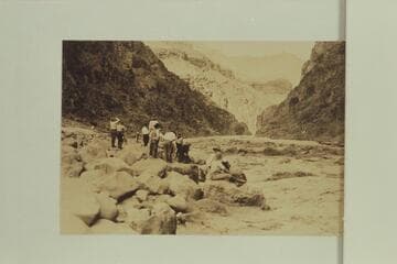 The gallery at Hermit Rapid to watch the USGS boats