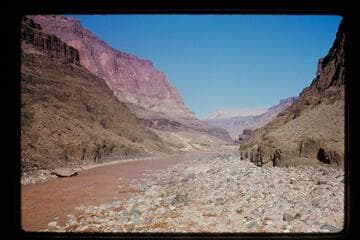 Down river from rock point above mouth of Tapeats Creek