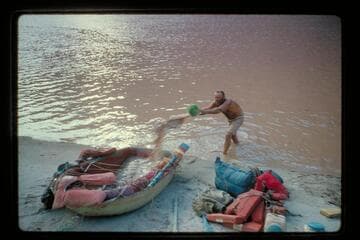 Belknap fills boat to settle water; Diamond Creek