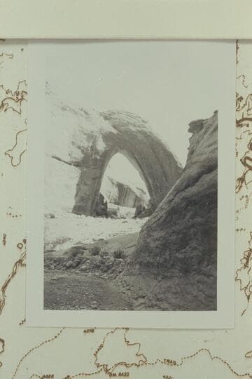 Gothic or Broken Bow Arch, Willow Creek