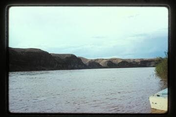 Up Green River from Mile 109