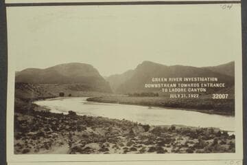 Green River Investigation:  Downstream towards Entrance to Ladore Canyon