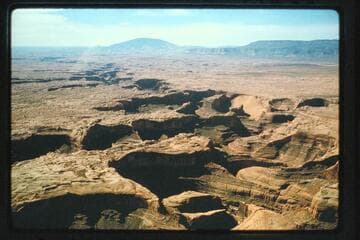 Arch; escalante River; Navajo Mountain; 50 Mile Mountain