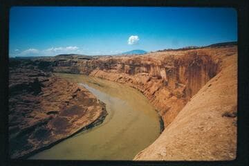 Lake Powell floods Poor Man's Placer; from Mile 109.75