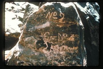 Mi. 77.1-77.5, R.B., below Hance R., Inscription