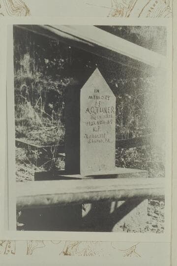 Lon Turner's grave with headstone erected by Arch Chaffin, California Bar, Glen Canyon