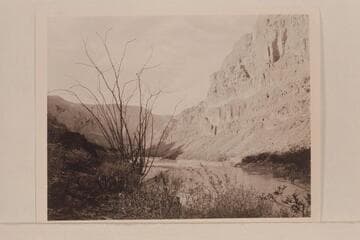 Upriver from above Spring Canyon.  From Mile 204.2