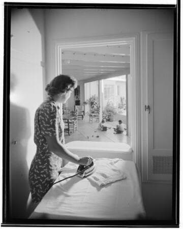 Clyne, Mr. and Mrs. James W., residence