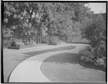 Thomas Church gardens for Joseph E. Howland: Jones, Mr. and Mrs. William R., residence