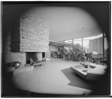 Dukes, Charlton, residence