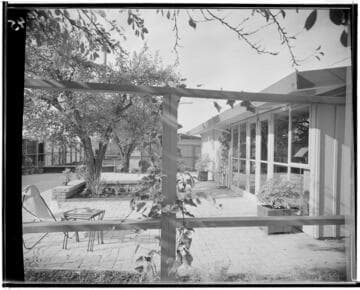 [Rancho Rinconada model houses: Traditional model]