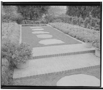 Landscaping for Jean Lawson: Nesbit residence