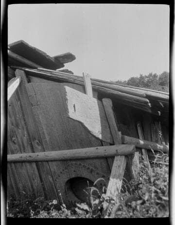Yurok house, Requa, California