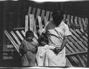 Mrs. Lena Lowden and children - Yurok