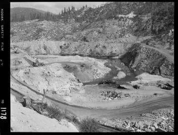 Big Creek - Mammoth Pool - Closure cofferdam stockpiling