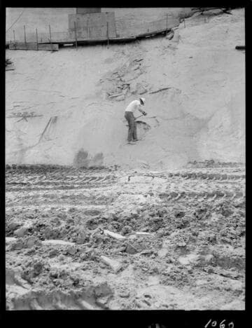 Big Creek - Mammoth Pool - Dress up on West Abutment