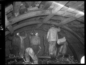 Big Creek - Mammoth Pool - Placing Tunnel sets at Shakeflat - downstream heading