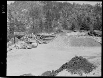 Big Creek - Mammoth Pool - Rock crusher plant in operation