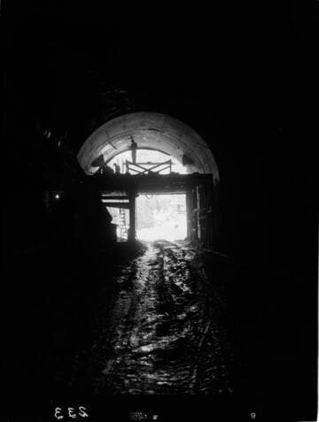 Big Creek - Mammoth Pool - Diversion tunnel inlet from inside