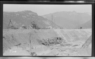 A construction crew working on the regulating reservoir at Kaweah #3 Hydro Plant