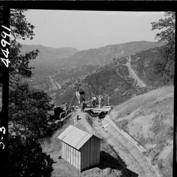 3-5 Tule Siphon - Placing final concrete in intake structure