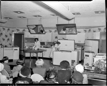 Cooking demonstration stage during cooking class