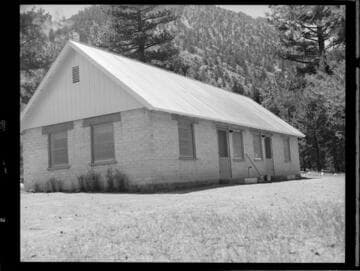 Lee Vining Headquarters Camp