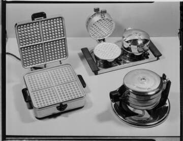 Waffle Irons for November (1940) Electrical Times
