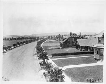 Canyon Drive, looking towards Station