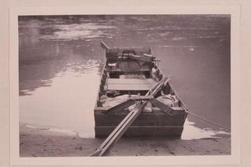 Sweep-scow used by Glen and Bessie Hyde.  On the beach at Bright Angel Creek