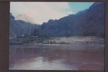 Mouth of Diamond Creek; Stavely boats