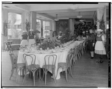 Dining room of the Maryland Hotel, 411 East Colorado, Pasadena. 1926